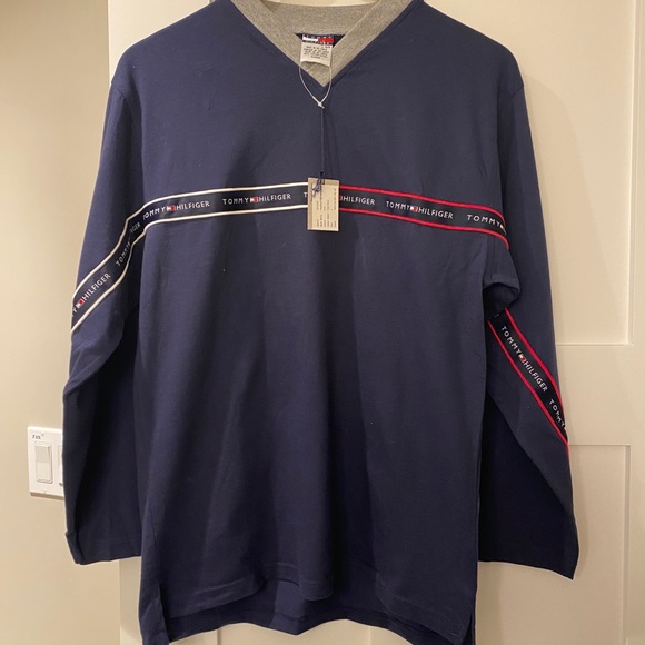 *90s* Tommy Hilfiger VINTAGE Long Sleeve Tshirt … - Picture 1 of 5